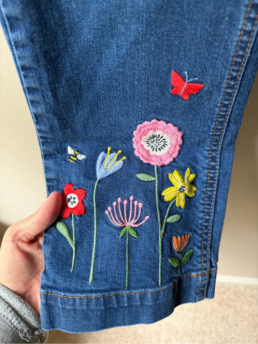 Mini Boden Girls Embroidered Floral Jeans Bootcut Size 11 - Picture 3 of 4